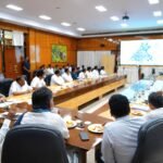 ಬೆಂಗಳೂರು – ಬೆಳಗಾವಿ ಸೇರಿದಂತೆ 3 ವಂದೇ ಭಾರತ್ ರೈಲುಗಳಿಗೆ ಪ್ರಧಾನಿ ಮೋದಿ ಗ್ರೀನ್ ಸಿಗ್ನಲ್: ನಮ್ಮ ಮೆಟ್ರೋ ಹಳದಿ ಮಾರ್ಗಕ್ಕೆ ಚಾಲನೆ